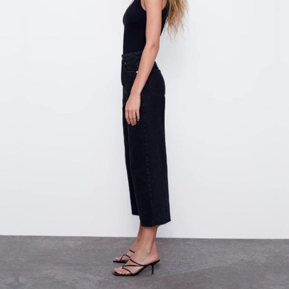 NWT ZARA Black High Waist Wide Leg Culotte Jeans - Picture 4 of 9